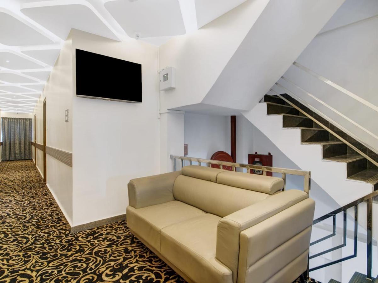The Superb Hotel Pvt Ltd Hyderabad Bagian luar foto