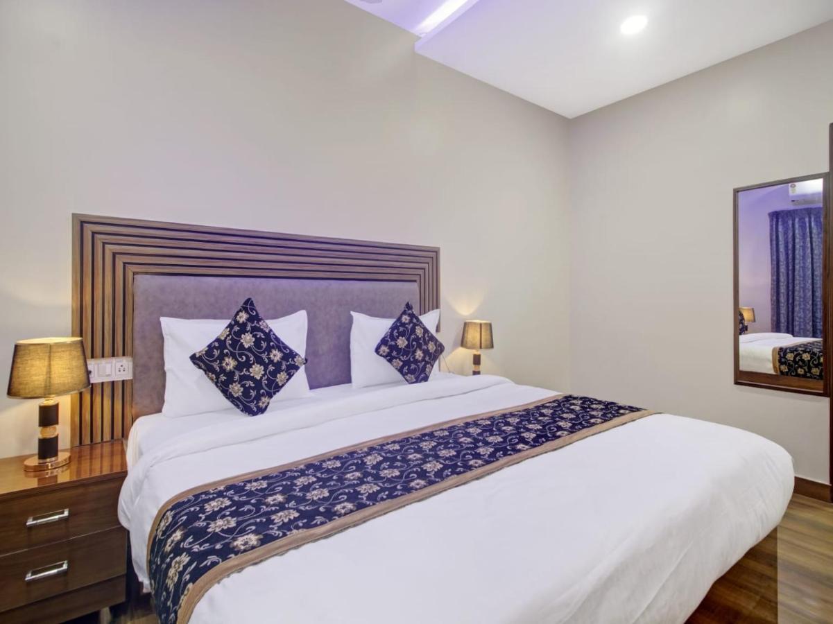 The Superb Hotel Pvt Ltd Hyderabad Bagian luar foto