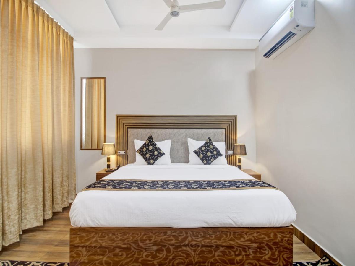 The Superb Hotel Pvt Ltd Hyderabad Bagian luar foto